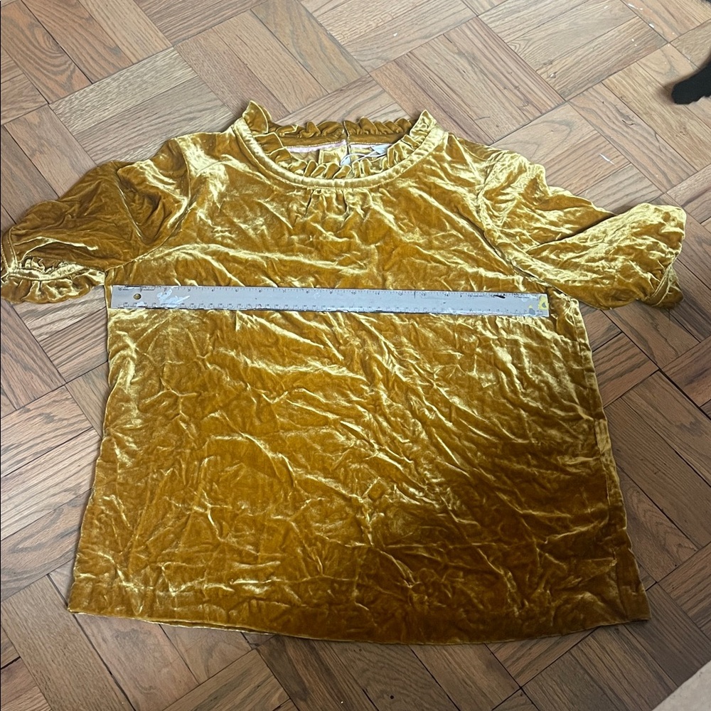 Boden Mustard  crushed Velvet Blouse size 8 holiday look vintage sleeve - Picture 3 of 7